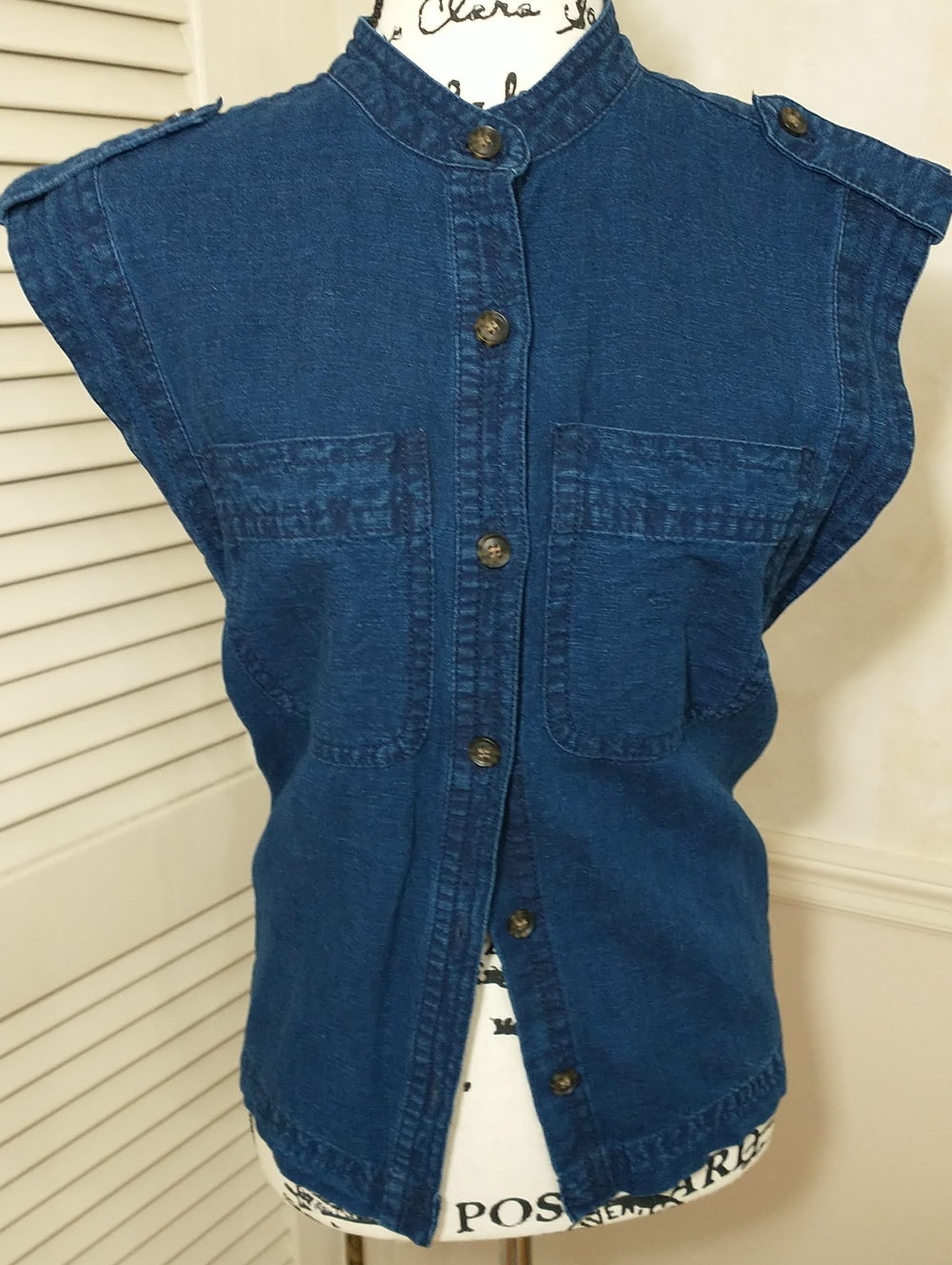 Banana Republic Linen Blend Denim Vest, Mandarin Collar Button-up, Size Large